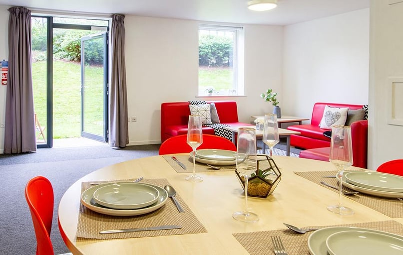 De Walden Way, City Centre, Bradford - Image 1